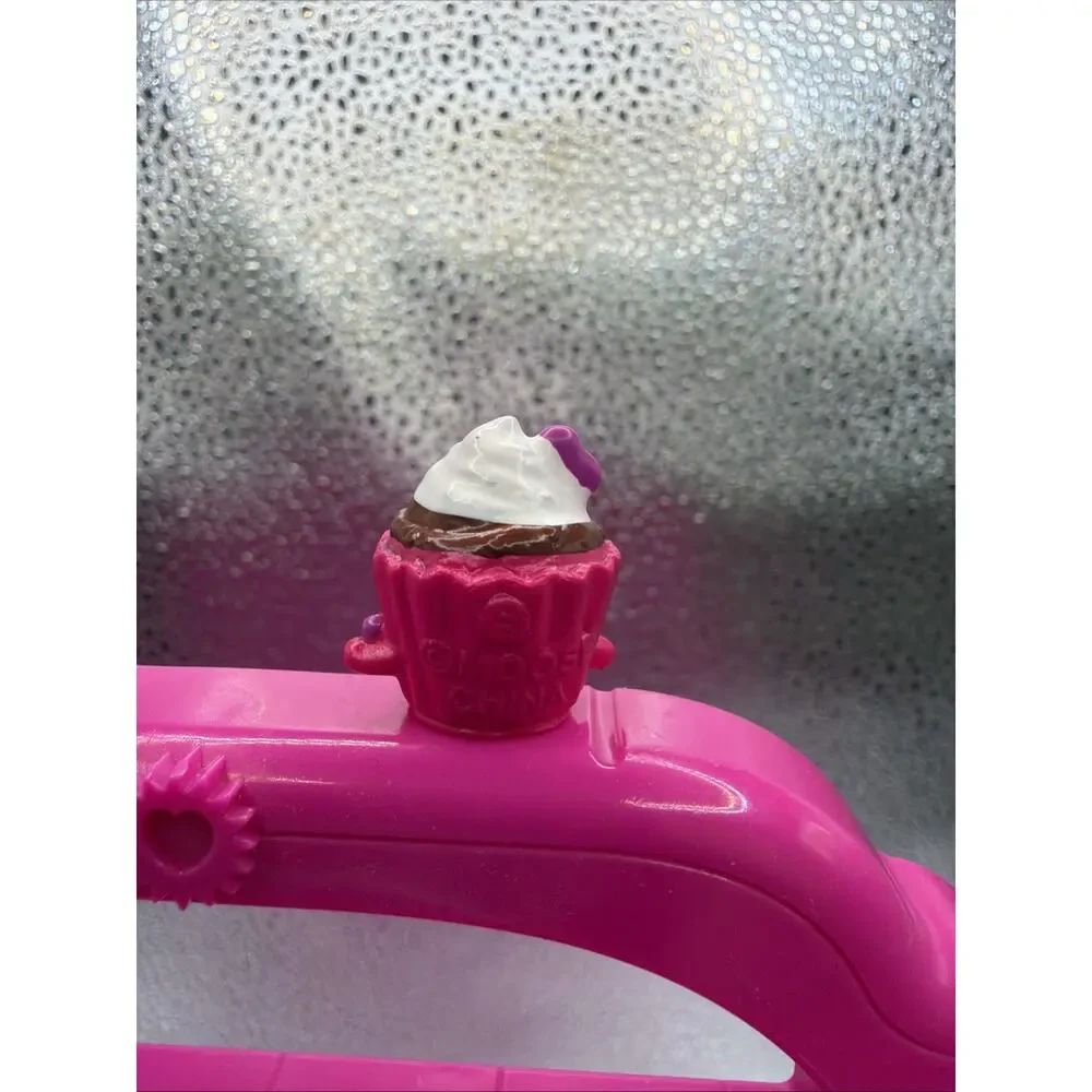 Shopkins Red Velvet Cupcake Cupcake Queen Cafe Exclusive #CCQ_2 Season 4